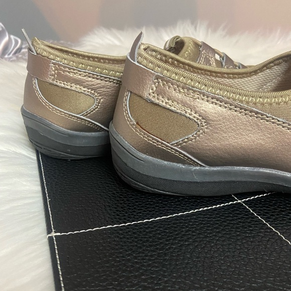 Spring Step Sz 39 Dull Gold Metallic Women’s Slip On Shoes - Picture 5 of 7